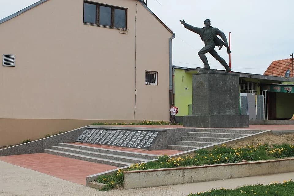 Divoš