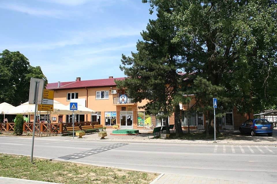 Majur