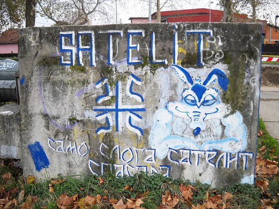 Satelit
